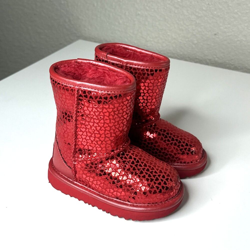 UGG Classic II Gel Hearts Boots Youth Toddler Girl's 6 Eu 22 Red $140